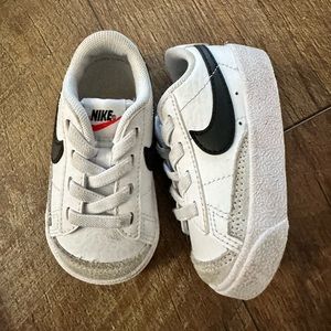 Nike kids sz4